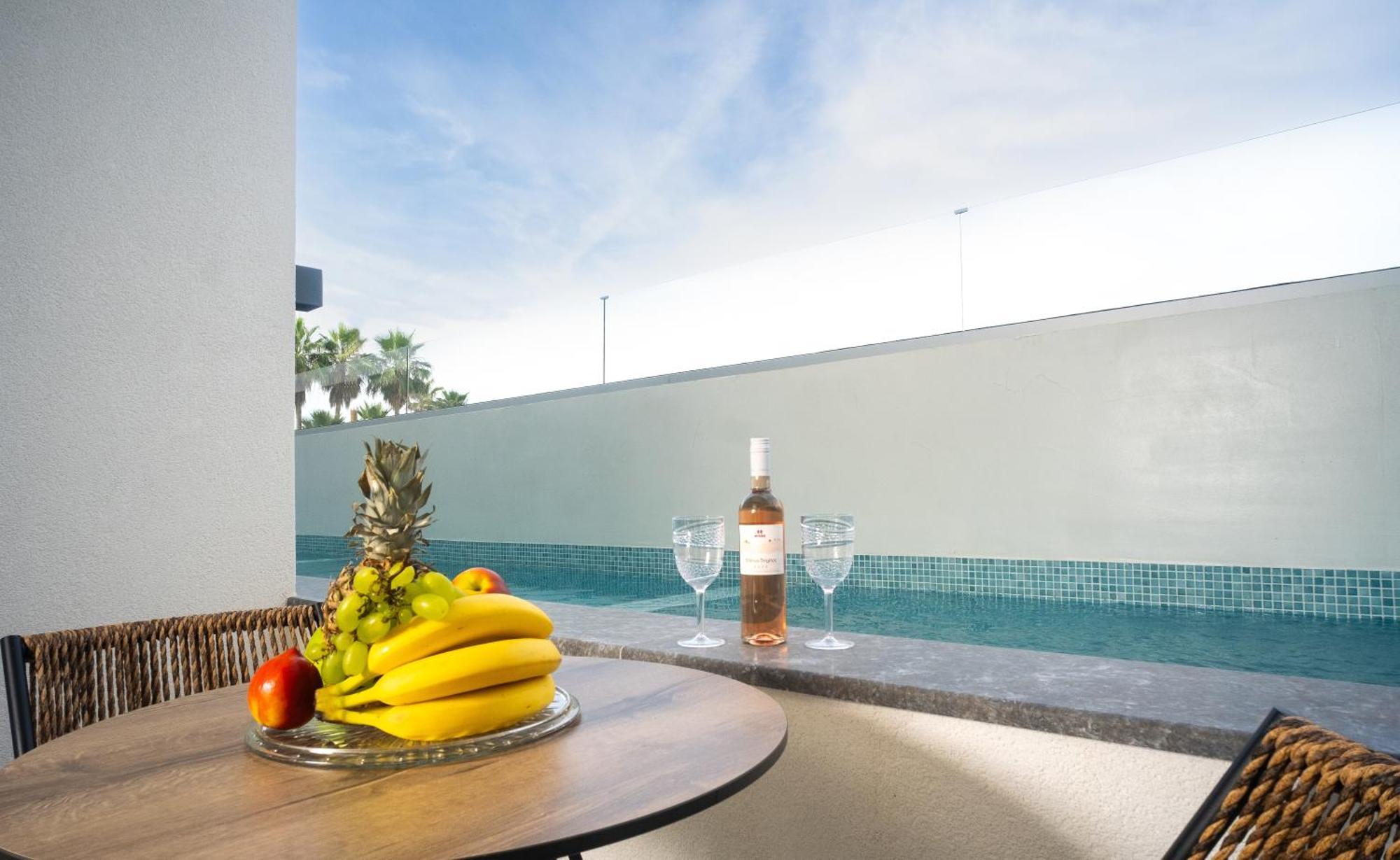 الشقق الفندقية Kallithea في  Luminous Luxury Living المظهر الخارجي الصورة