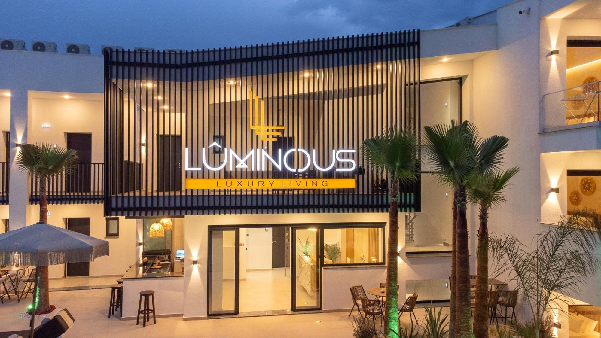 الشقق الفندقية Kallithea في  Luminous Luxury Living المظهر الخارجي الصورة